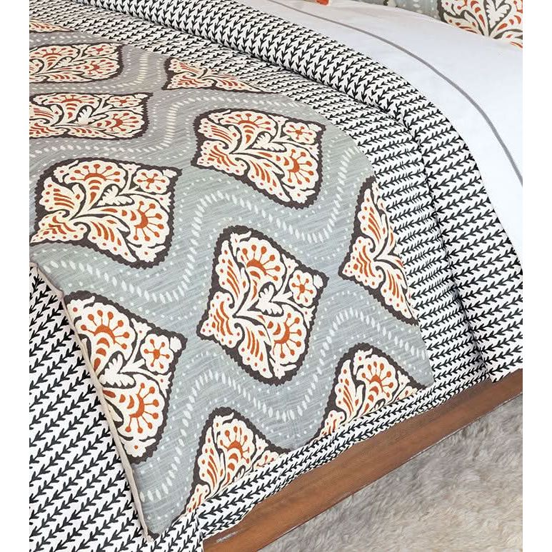 Bedding: Bed Scarves Shimmering Ogee Bed Scarf