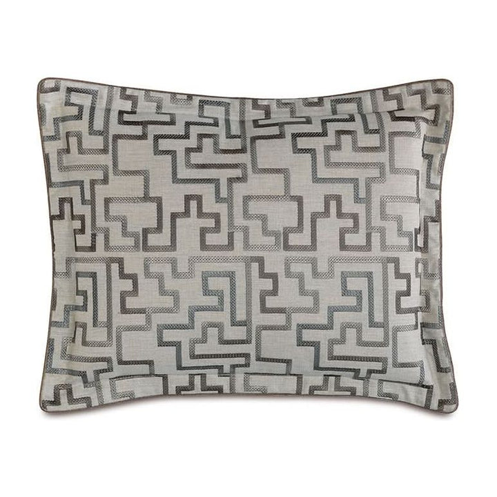 Bedding: Shams Majestic Standard/King Sham