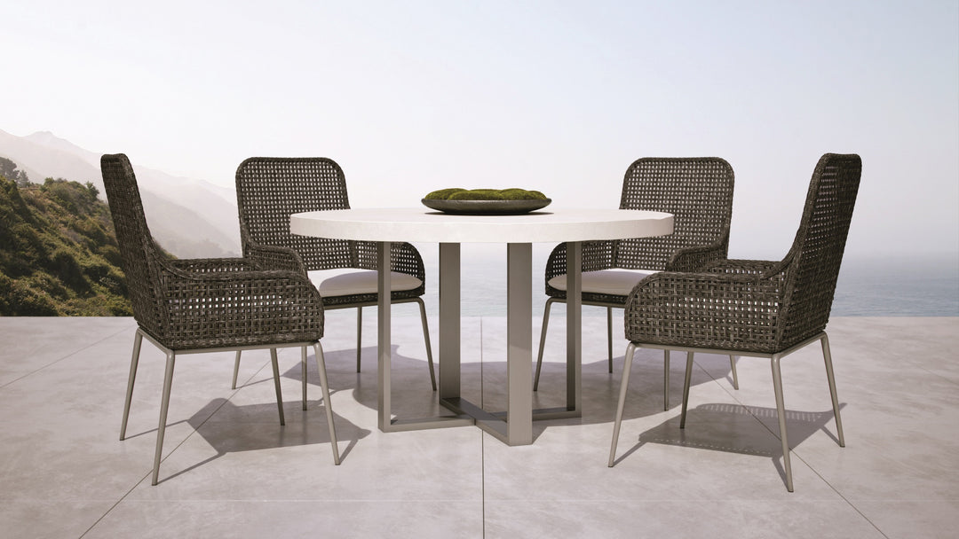 Del Mar Round Outdoor Dining Table