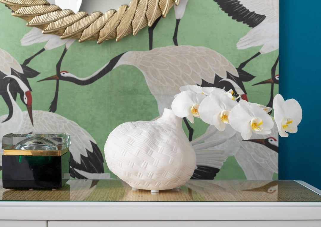 Tamarindo Small Vase, Blanc de Chine