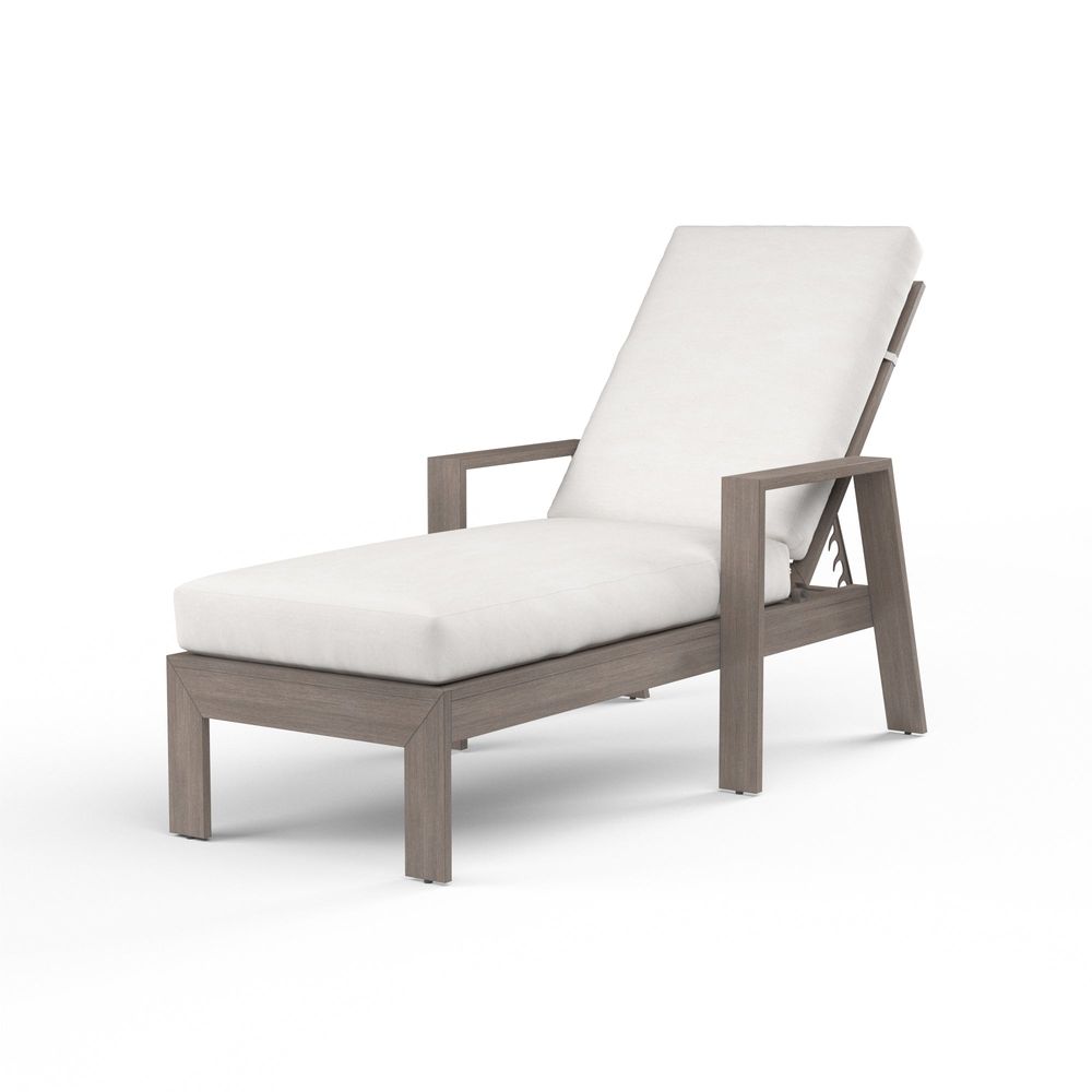 Outdoor Chaises Laguna Chaise Lounge in Canvas Flax, No Welt