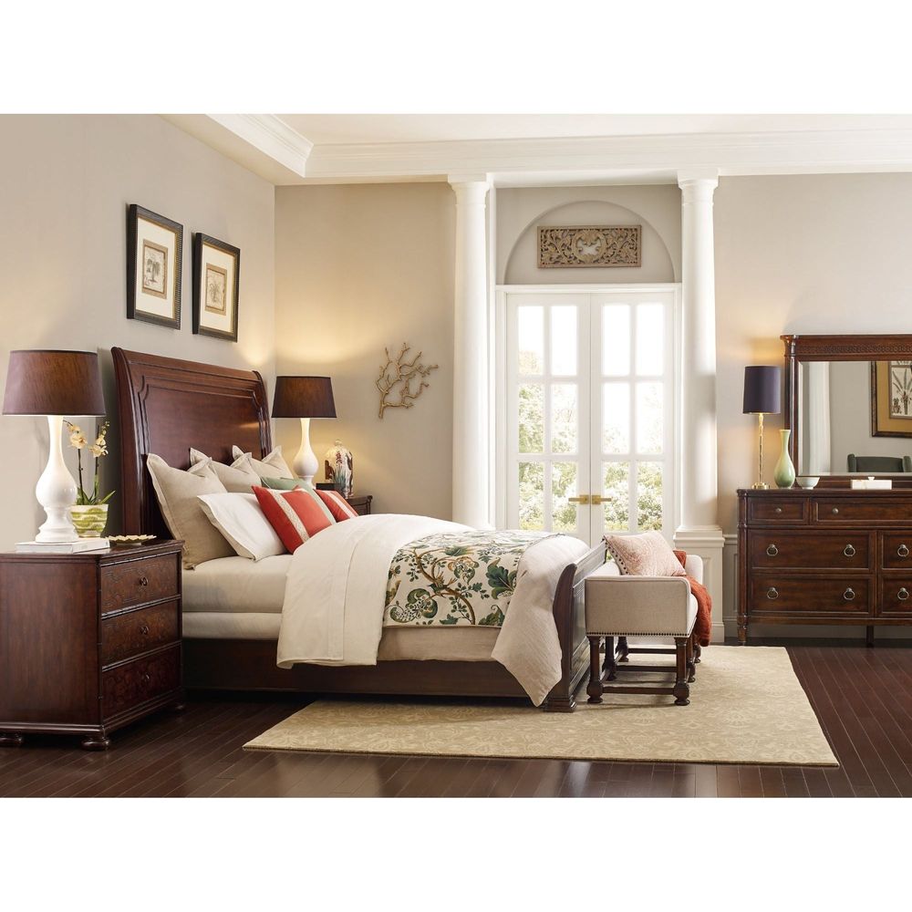 Beds Charleston King Sleigh Bed - Dark Wood