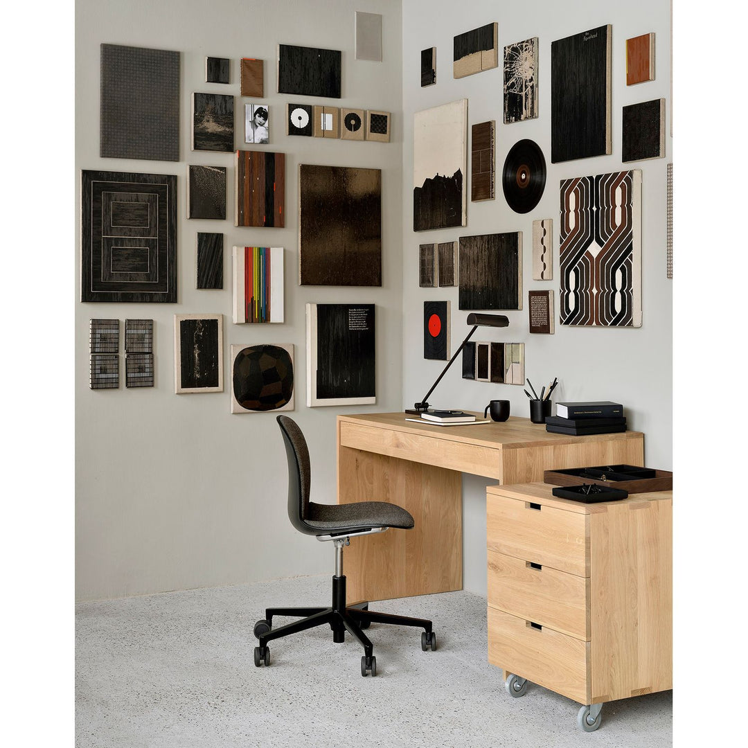 Wave Desk - lifestyle