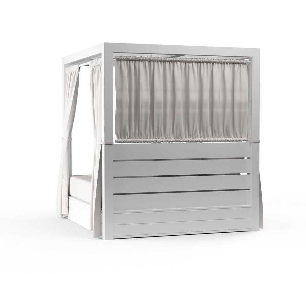 Outdoor Daybeds Newport Resort King Daybed in Cast Silver, No Welt