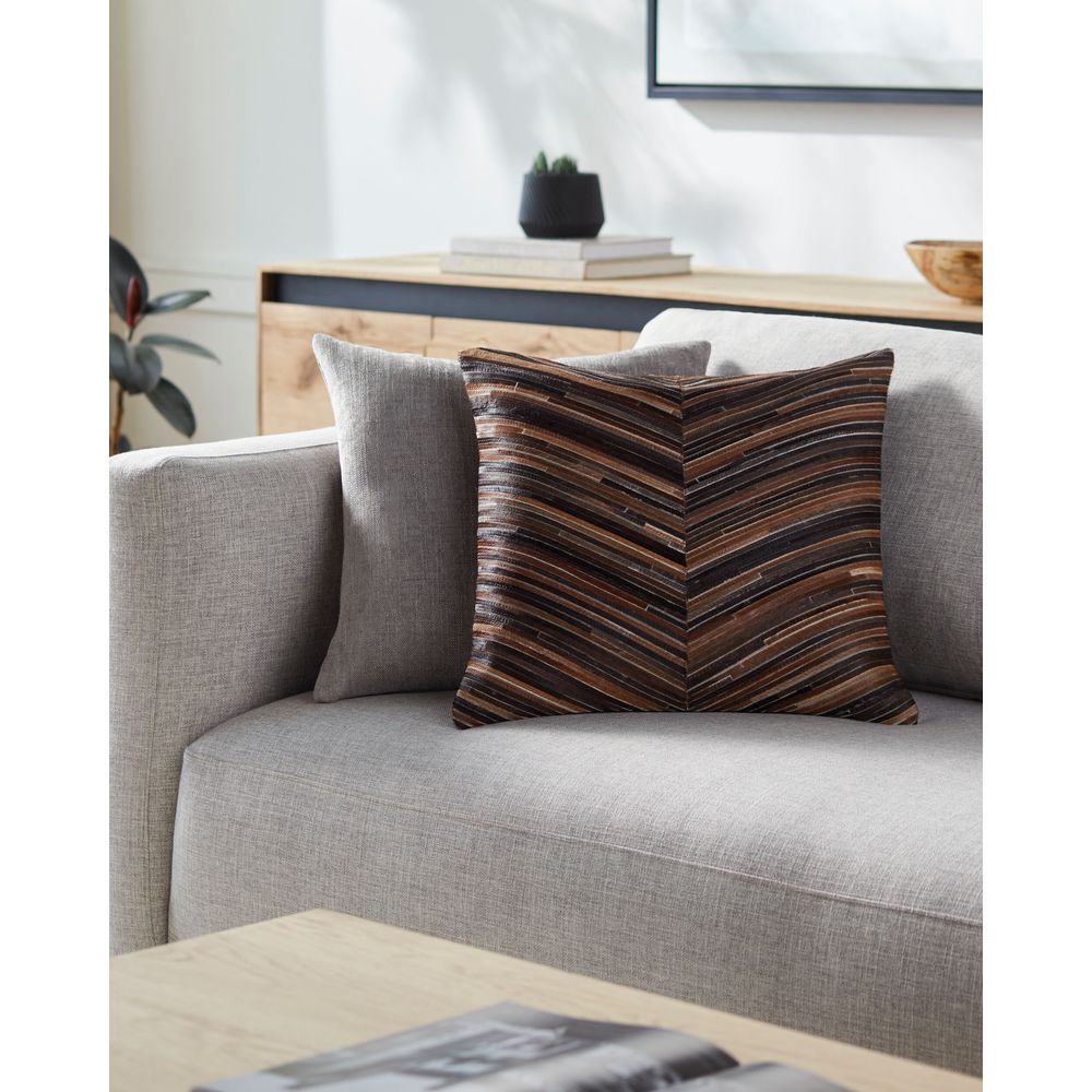 Zander Pillow