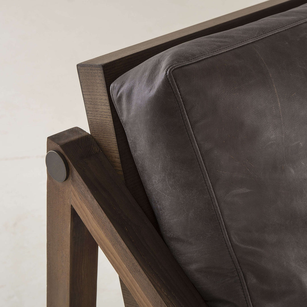 Teddy Chair - Destroyed Black Leather