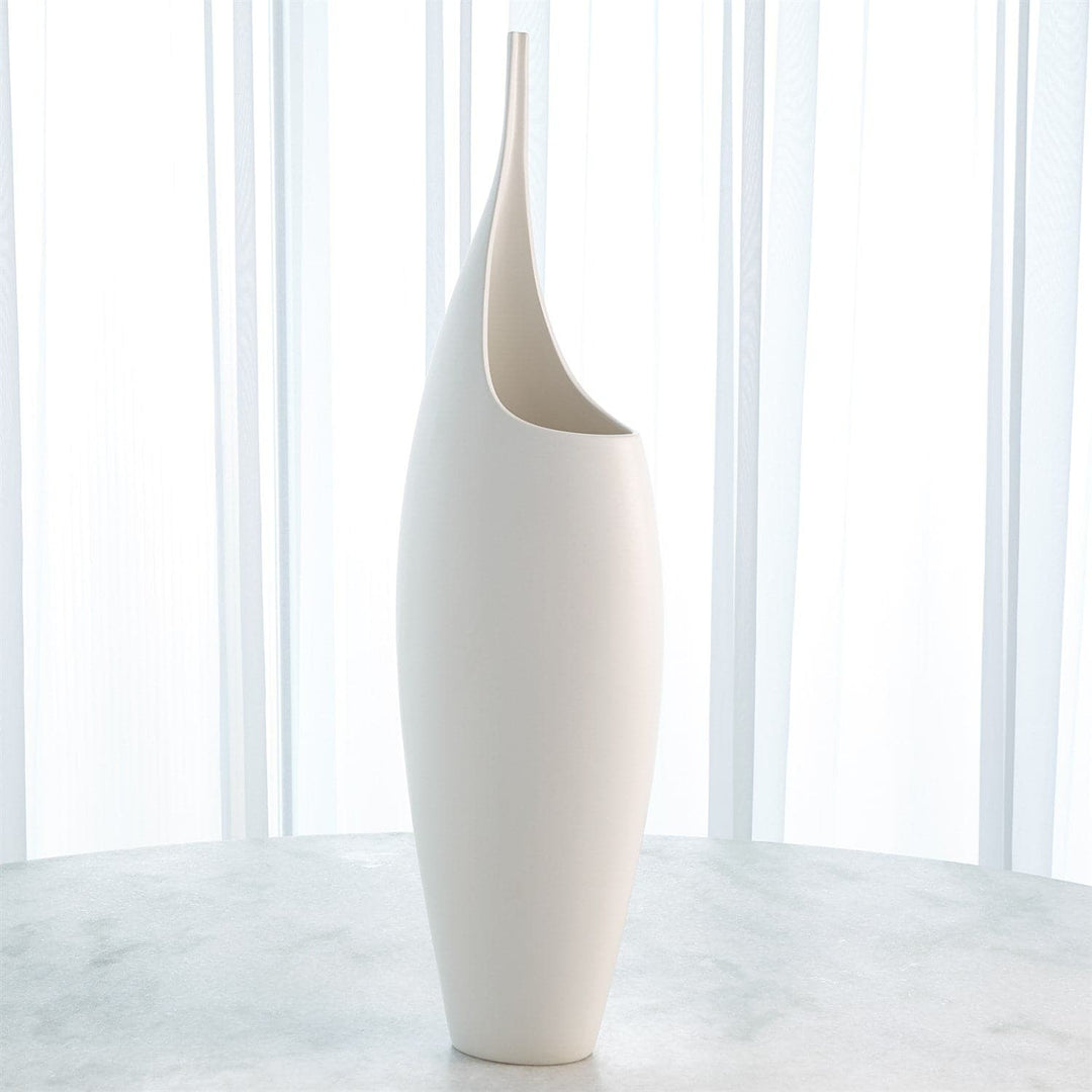 Curved Collection-Global Views-GVSA-1.10818-VasesLow Stem-Matte White-5-France and Son